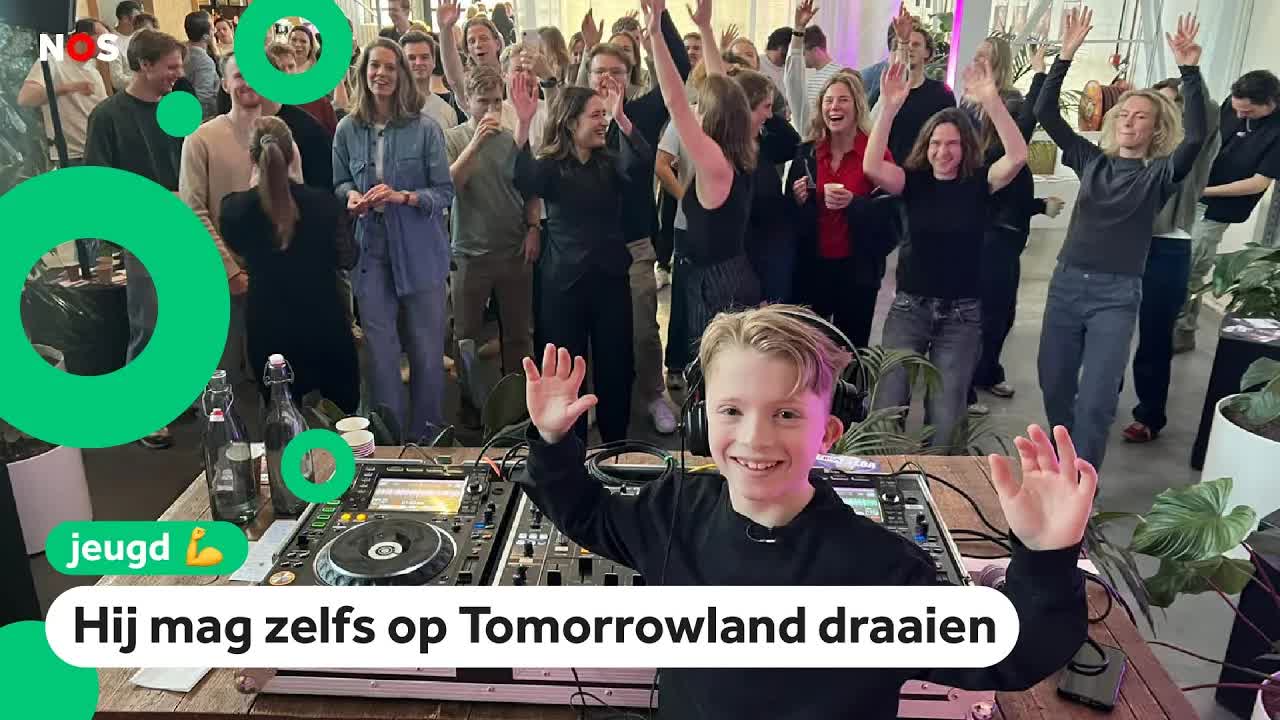 Knox (10) is dj en draait nog voor hij naar school gaat op een feest