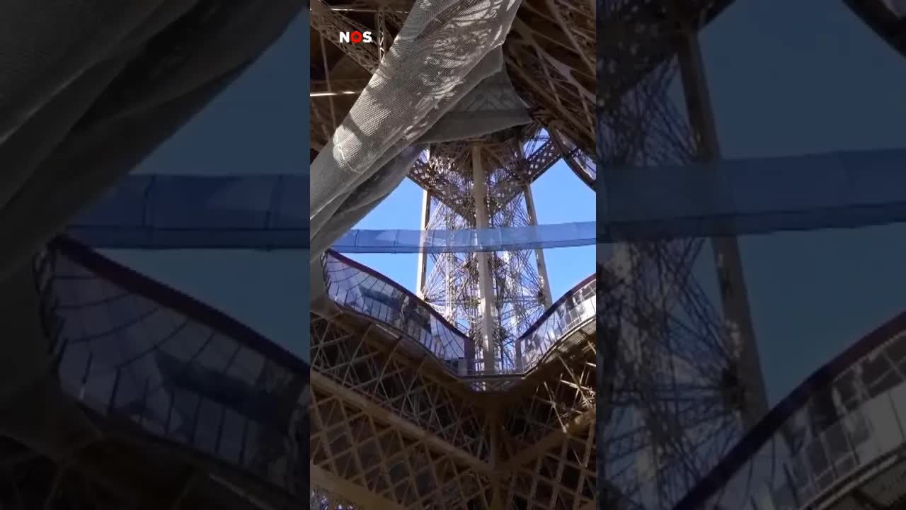 De Eiffeltoren heeft nu een hangbrug: zou jij erop durven lopen? #jeugdjournaal #toureiffel #parijs