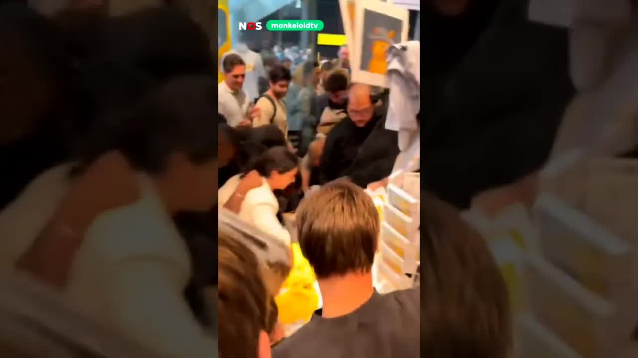 Pokémon-verzamelaars slopen rolluik van winkel