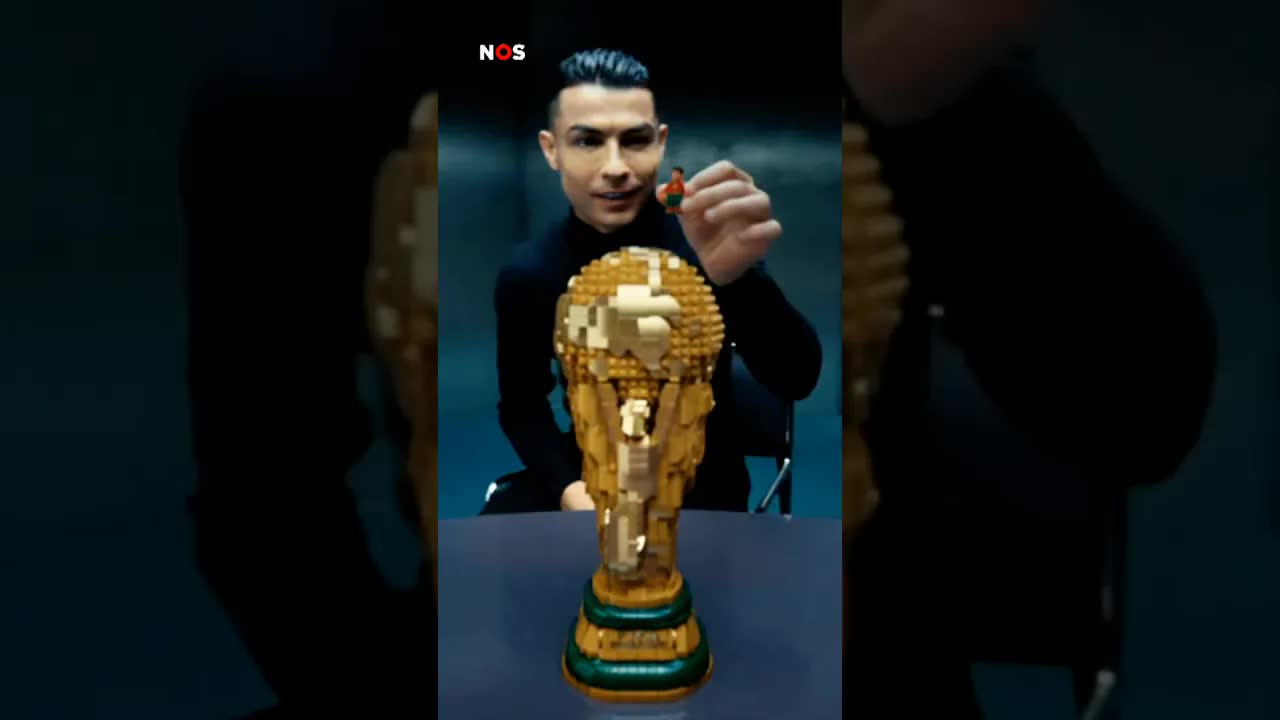 Reclame met Messi en Ronaldo is populair en extreem duur. #jeugdjournaal #voetbal #legends