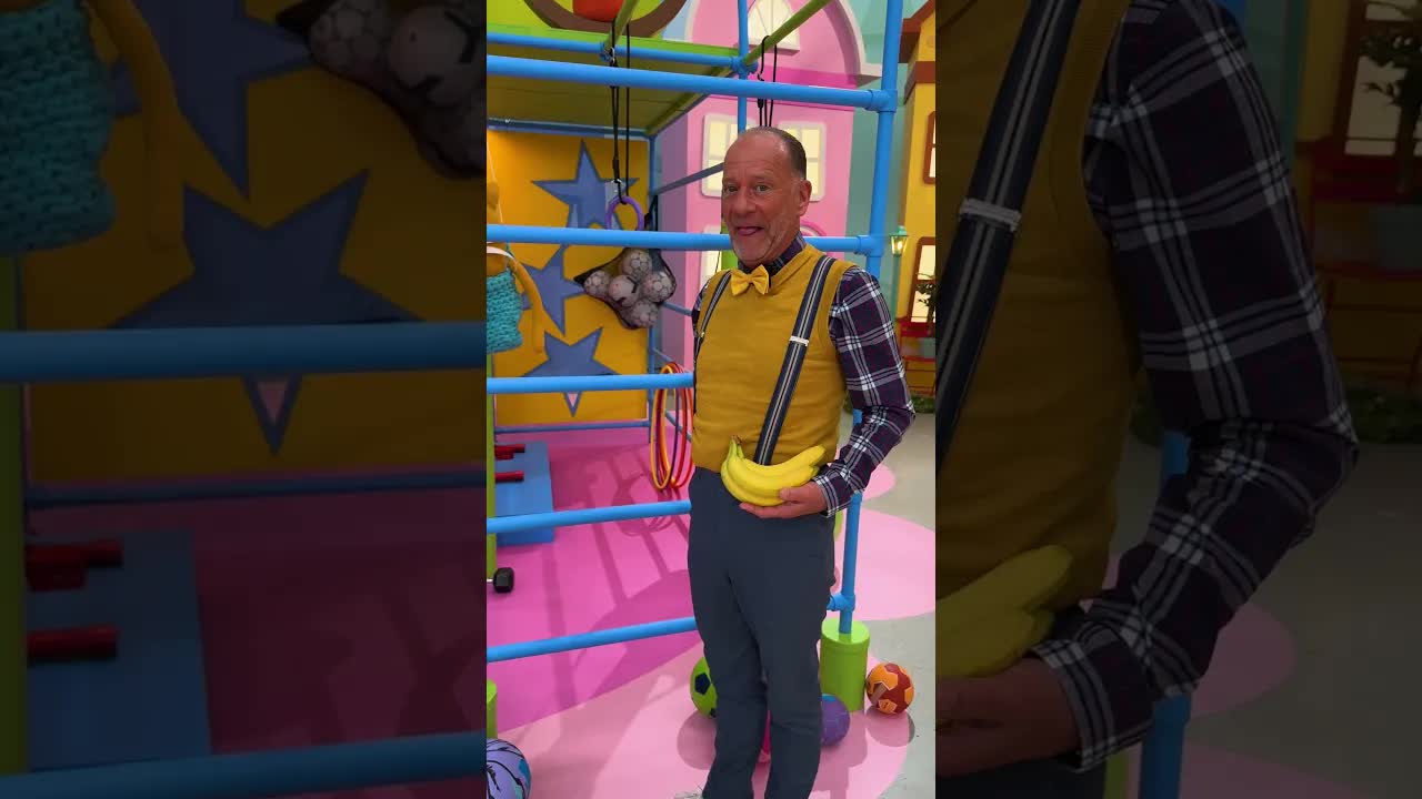 Buurman Ron laat het Zappelinplein zien! 🏡 ⚽ #zininzappelin #npozappelin #zappelin #decor #nieuw