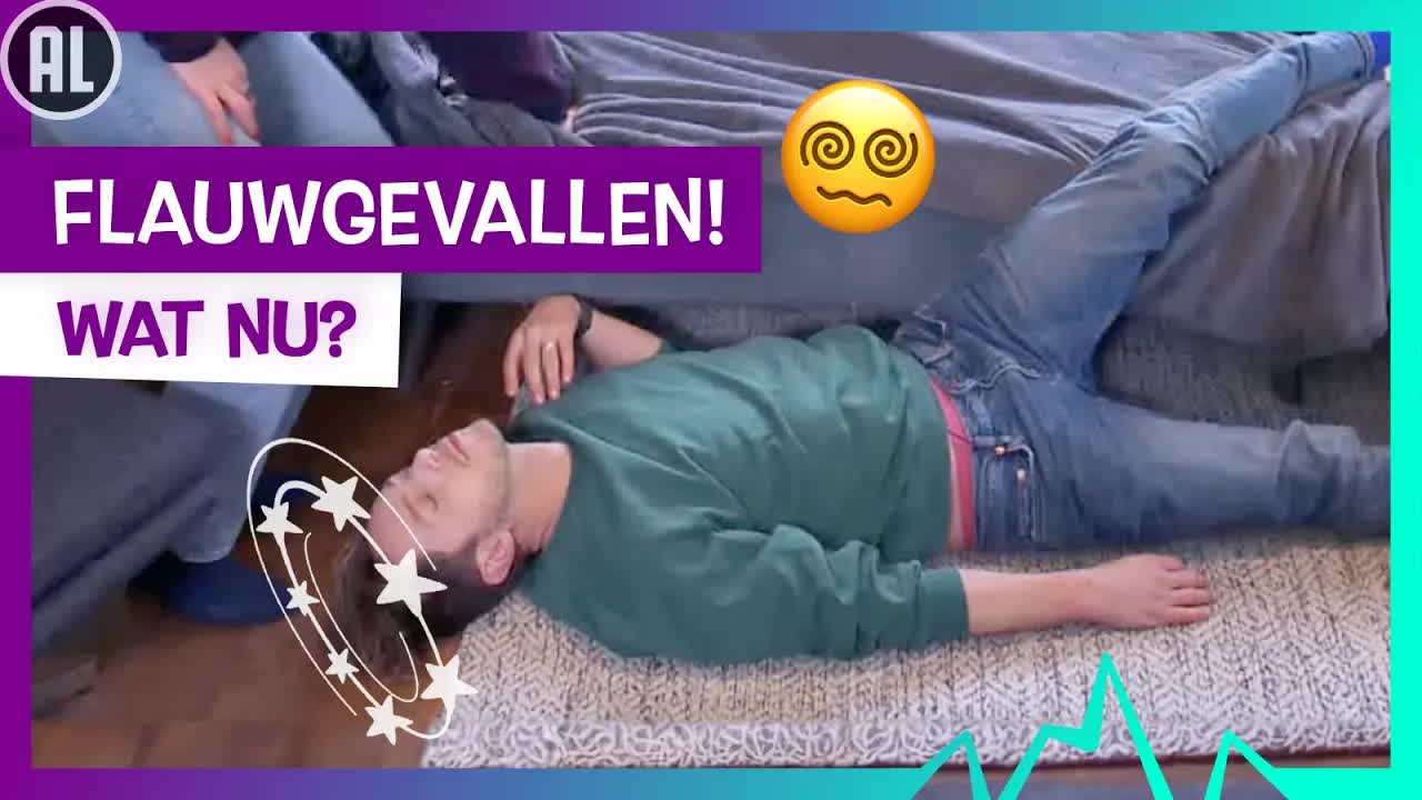 WIT WEGTREKKEN DOOR EEN GROTE VERRASSING🤯  | TOPDOKS EERSTE HULP BIJ TIKDOKS FLAUWVALLEN