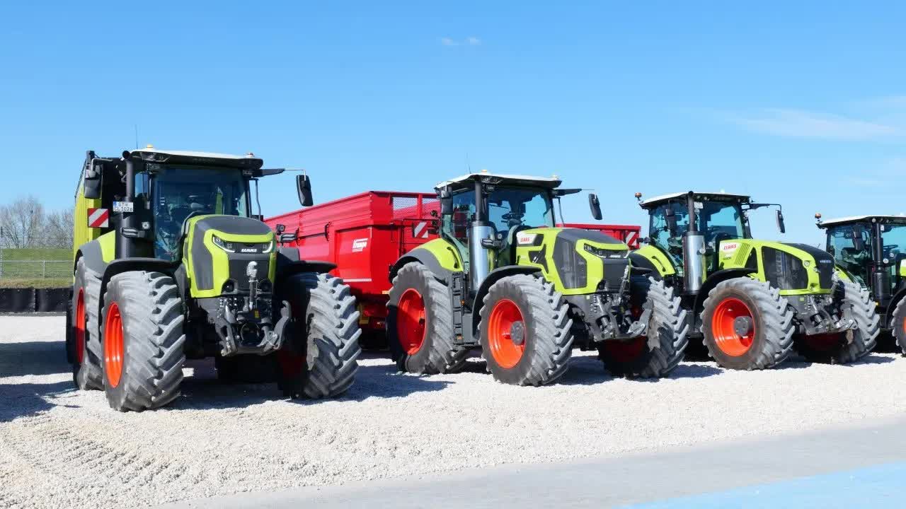 Nieuwste Claas-trekkers op het circuit van Le Mans testen