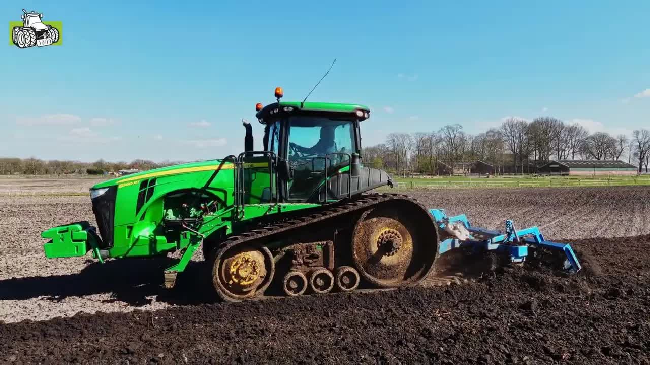 Grond lostrekken met de krachtige John Deere 8360RT