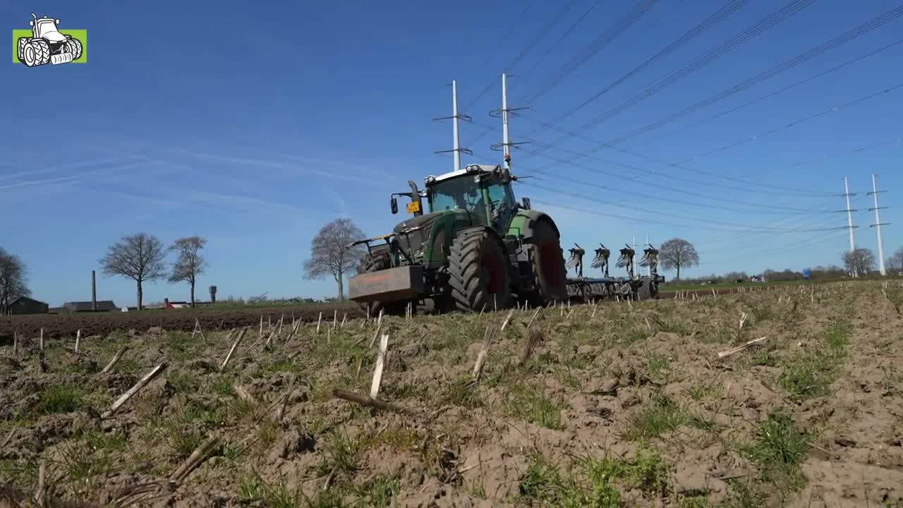 Fendt 930 met Lemken zes-schaar wentelploeg